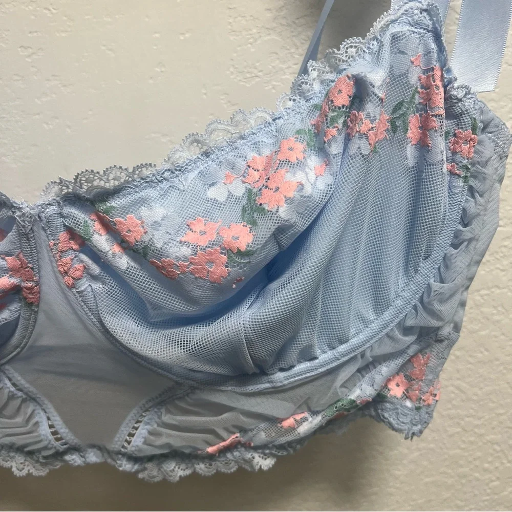 Auden elegant floral
